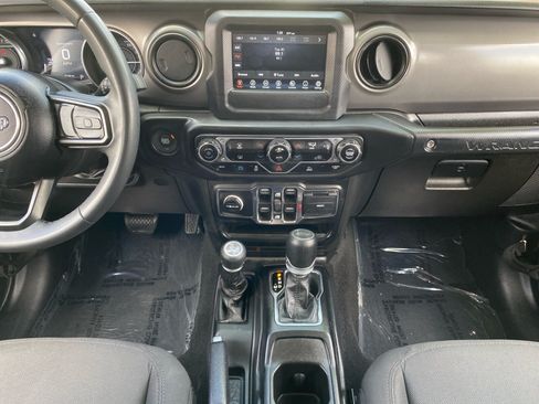 Used 2023 Jeep Wrangler Unlimited AWD/4WD image 11