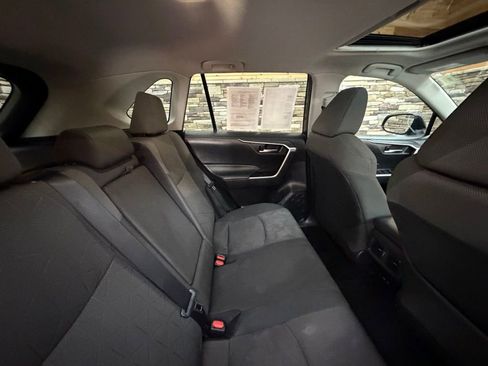 Used 2022 Toyota RAV4 XLE w/ Convenience Package AWD/4WD image 32