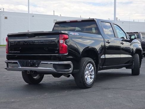 Used 2023 Chevrolet Silverado 1500 LT AWD/4WD image 18