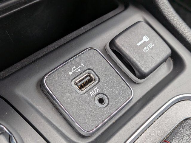 Used 2021 Jeep Cherokee Trailhawk AWD/4WD image 22