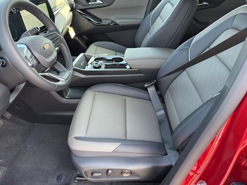 New 2026 Chevrolet Equinox LT w/ Convenience Package II image 10