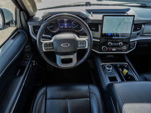 Used 2024 Ford Expedition XLT image 25