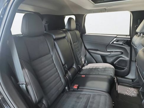 Used 2024 Mitsubishi Outlander SE AWD/4WD image 27