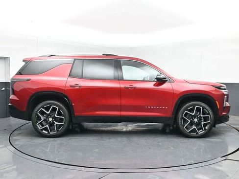 New 2026 Chevrolet Traverse High Country w/ LPO, Floor Liner Package FWD image 15