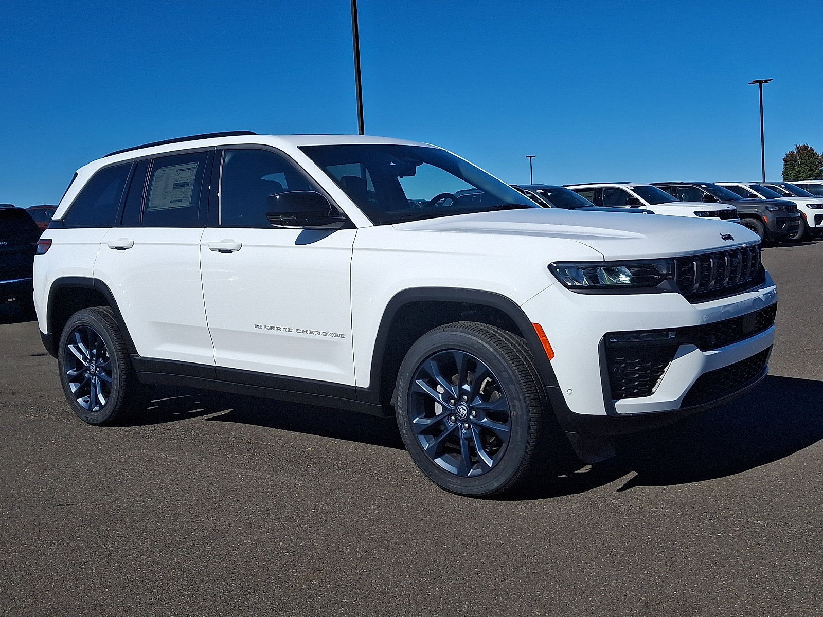 New 2026 Jeep Grand Cherokee Limited AWD/4WD image 1