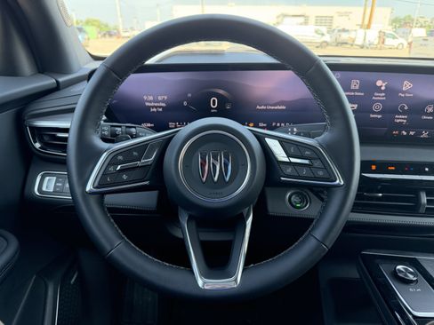 Used 2025 Buick Enclave Preferred FWD image 15