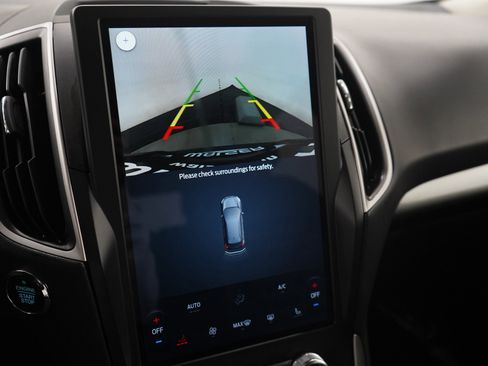 Used 2024 Ford Edge SEL image 24