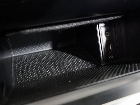 Used 2017 Volkswagen GTI Sport image 4