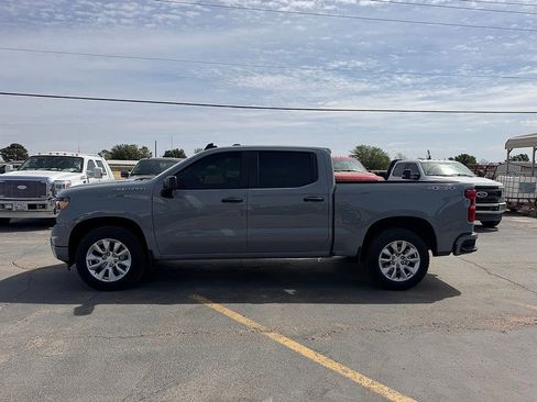 Used 2024 Chevrolet Silverado 1500 Custom image 5