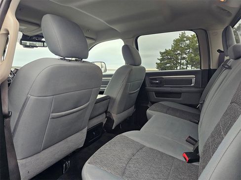 Used 2019 RAM 1500 Big Horn image 12