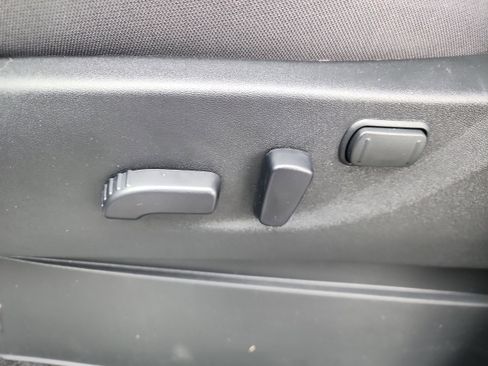 New 2026 Nissan Frontier SV image 12