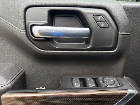 Used 2021 Chevrolet Silverado 1500 LT Trail Boss w/ Bed Protection Package image 11