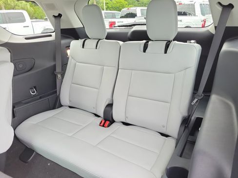 New 2026 Ford Explorer Platinum w/ LUX Leather Package AWD/4WD image 15