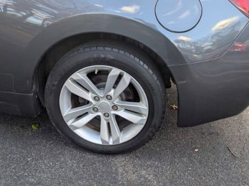 Used 2010 Nissan Altima 2.5 S image 10