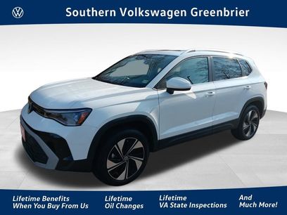 New 2025 Volkswagen Taos SE