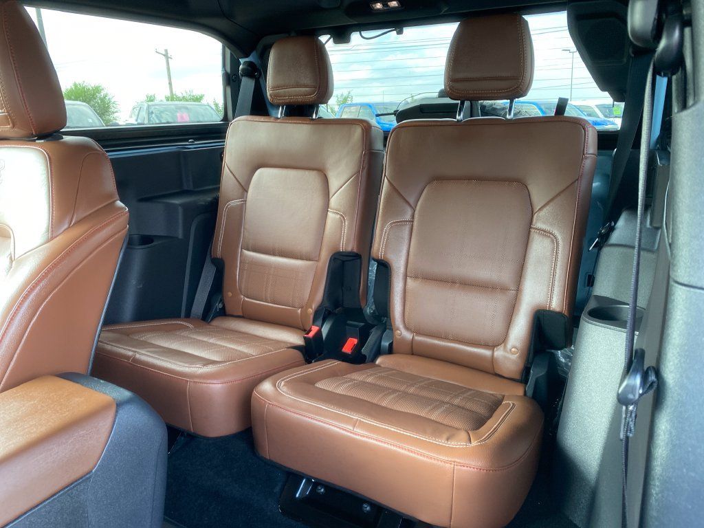 Used 2024 Ford Bronco Heritage Edition AWD/4WD image 26