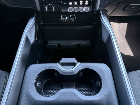 Used 2024 RAM 2500 Big Horn w/ Night Edition AWD/4WD image 29