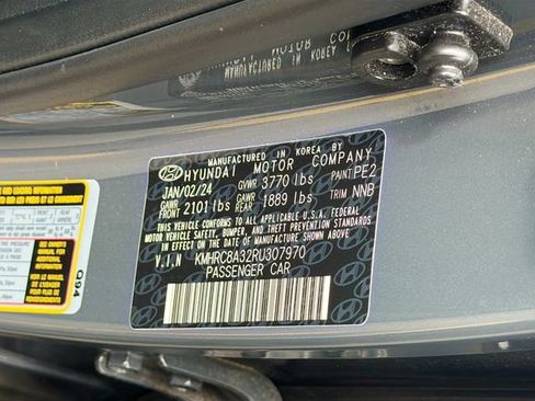 Certified 2024 Hyundai Venue SEL FWD image 29