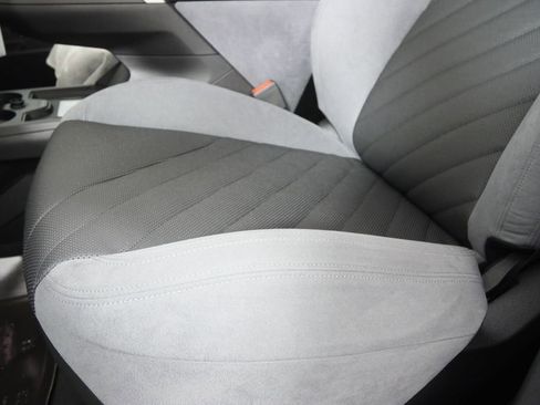 New 2026 BMW iX xDrive45 image 11