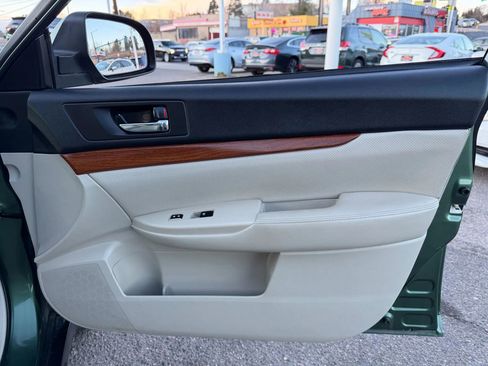 Used 2013 Subaru Outback 2.5i Limited w/ Moonroof Pkg image 18
