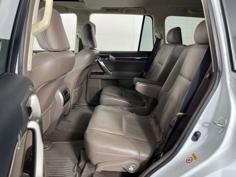 Used 2017 Lexus GX 460 Luxury image 25
