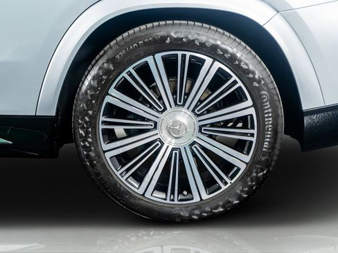 Used 2023 Mercedes-Benz Maybach GLS 600 Maybach GLS 600 image 16