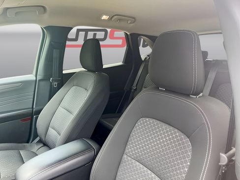Used 2025 Ford Escape Active FWD image 19