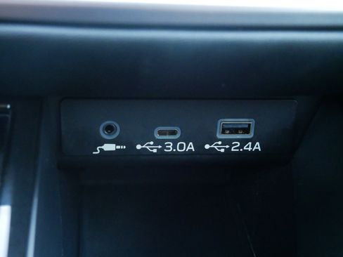 Certified 2025 Subaru Outback Premium image 31