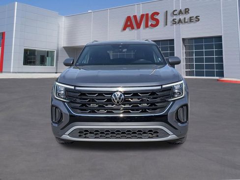 Used 2025 Volkswagen Atlas Cross Sport SE FWD image 2