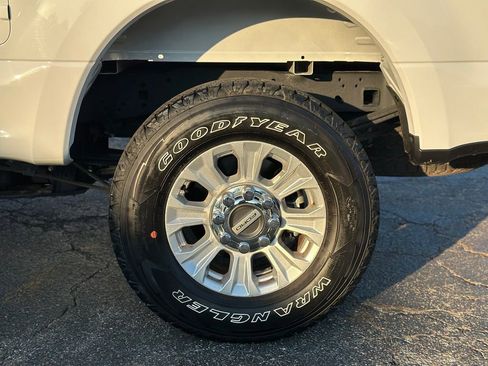 Certified 2022 Ford F250 XL w/ STX Appearance Package AWD/4WD image 27