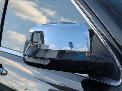 Used 2015 Jeep Grand Cherokee Limited image 12