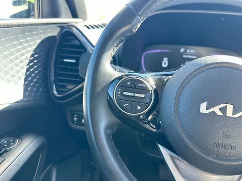 Used 2023 Kia Soul EX image 31