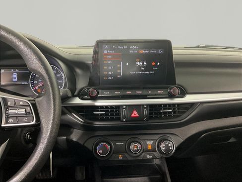 Used 2023 Kia Forte LXS w/ LXS Technology Package FWD image 9