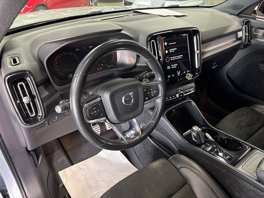 Used 2019 Volvo XC40 T5 R-Design AWD/4WD image 38