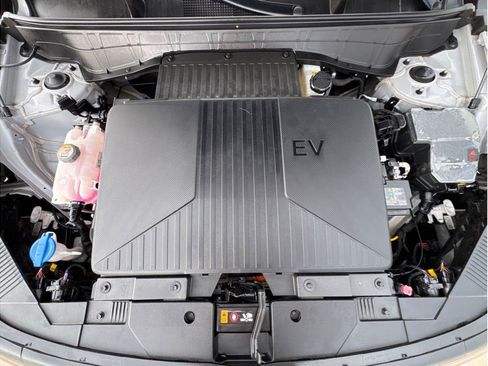 Used 2024 Hyundai Kona SEL FWD image 27