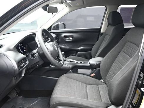 Used 2025 Honda HR-V LX image 6