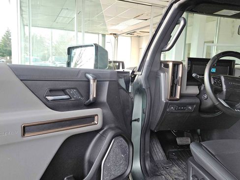 Used 2024 GMC Hummer EV 3X image 23