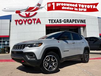 Used 2025 Jeep Compass Trailhawk video 1