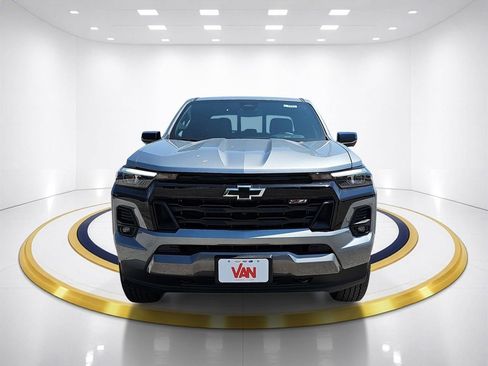 New 2025 Chevrolet Colorado Z71 w/ Midnight Edition AWD/4WD image 2