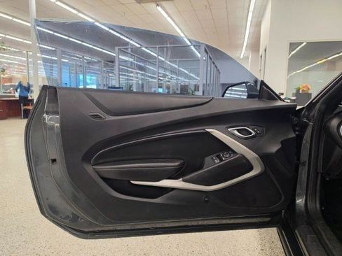 Used 2017 Chevrolet Camaro SS RWD image 22