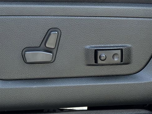 Used 2024 RAM 3500 Laramie w/ Bed Utility Group image 21