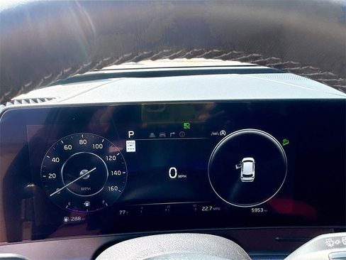 Used 2025 Kia Sportage SX image 15