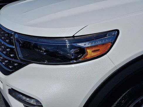 Certified 2023 Ford Explorer XLT w/ Equipment Group 202A image 9