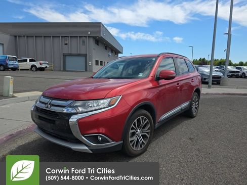 Used 2016 Mitsubishi Outlander SEL AWD/4WD image 8