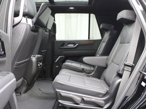 Used 2025 GMC Yukon Denali w/ Denali Reserve Package AWD/4WD image 13