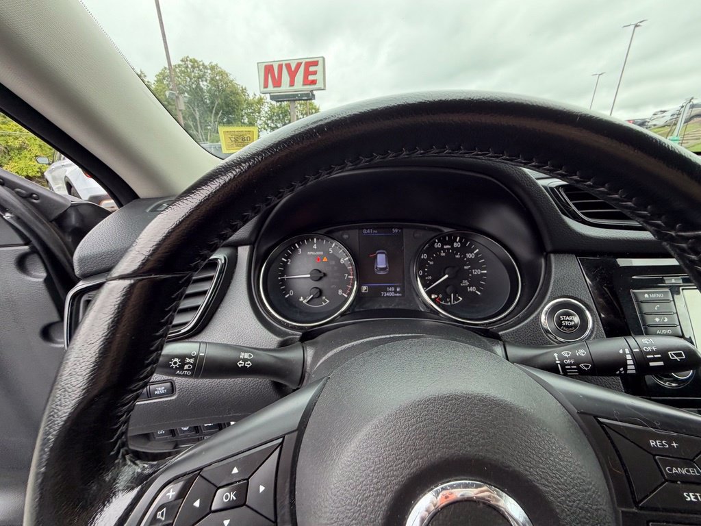 Used 2020 Nissan Rogue SV AWD/4WD image 25