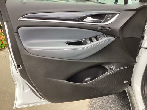 Used 2024 Buick Enclave Premium image 25