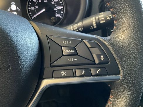 Used 2024 Nissan Kicks SR image 13