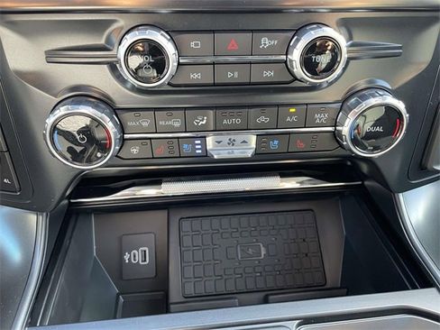 New 2025 Ford F150 Lariat w/ Equipment Group 501A Mid image 22