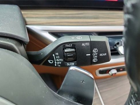 Used 2024 BMW X7 xDrive40i w/ Executive Package image 46